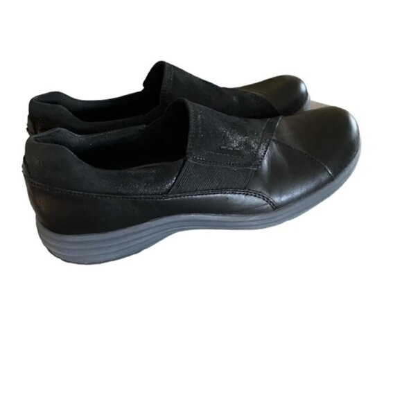 Aravon Beaumont Black Leather Stretchable Slip On Shoe - Picture 3 of 7